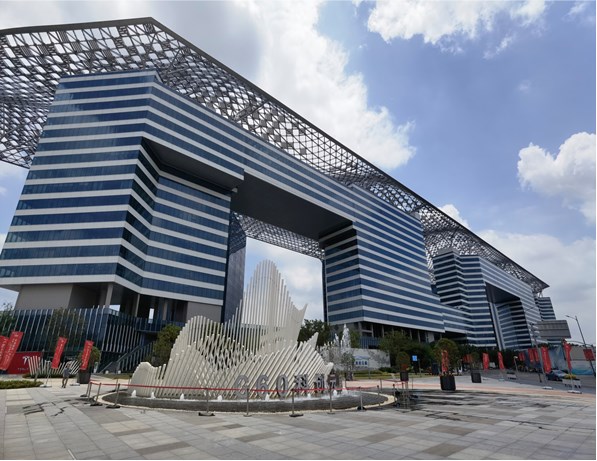  HIGH PERFORMANCE Low-E GLASS